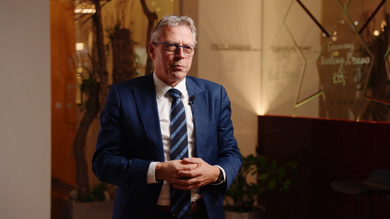 Video Interview with Ron van Schaik